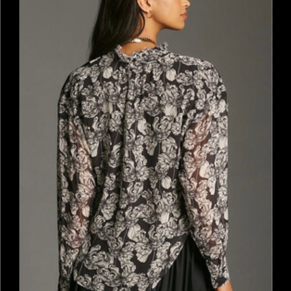 The Tavi Buttondown Blouse by Pilcro Floral Black and White Women's 1x - Picture 3 of 3